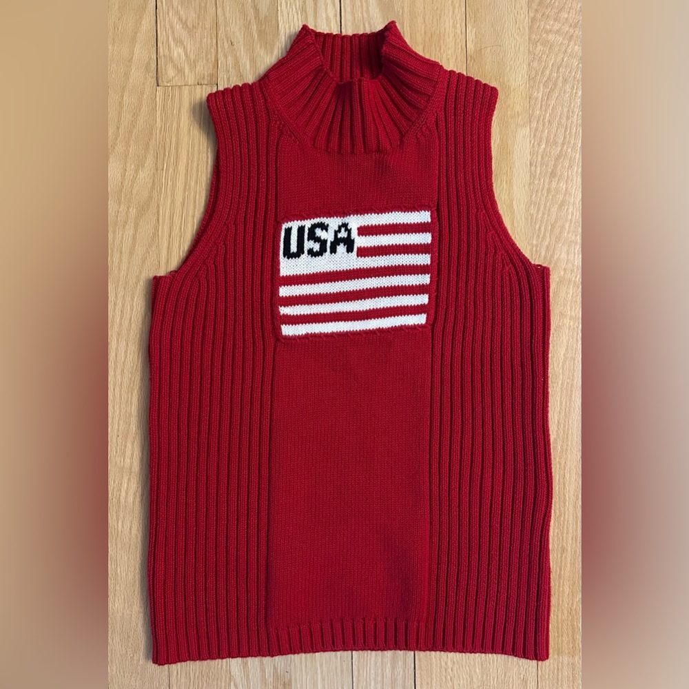 Petite Sophisticate Red USA Flag Turtleneck Sleeveless Sweater/Vest, Size SP